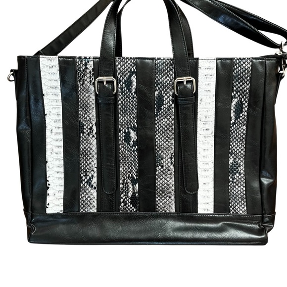 Buxton Laptop Bag Black and White Faux Reptile 18” x 13” - Picture 2 of 12